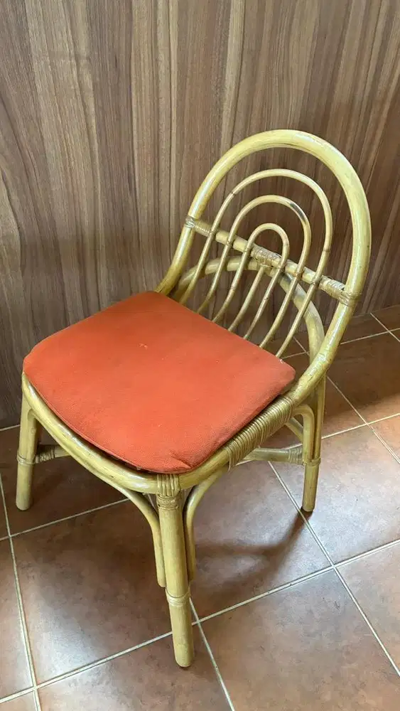 Kursi Santai Rotan Estetik