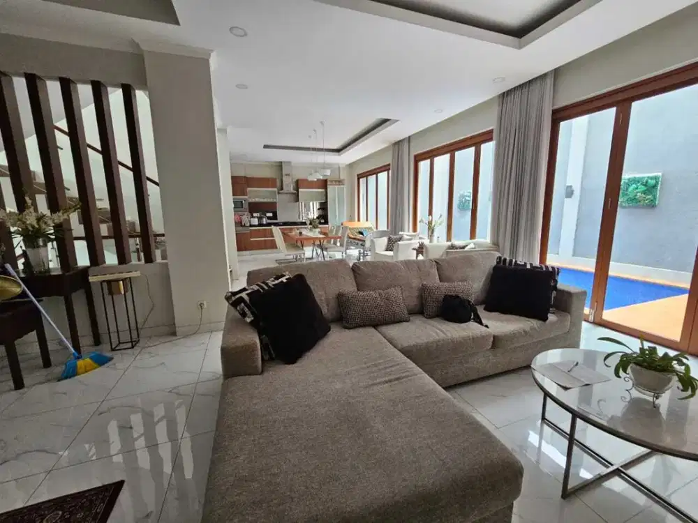 RUMAH MEWAH PRIVATE POOL DI JAGAKARSA DEKAT TOL ANDARA