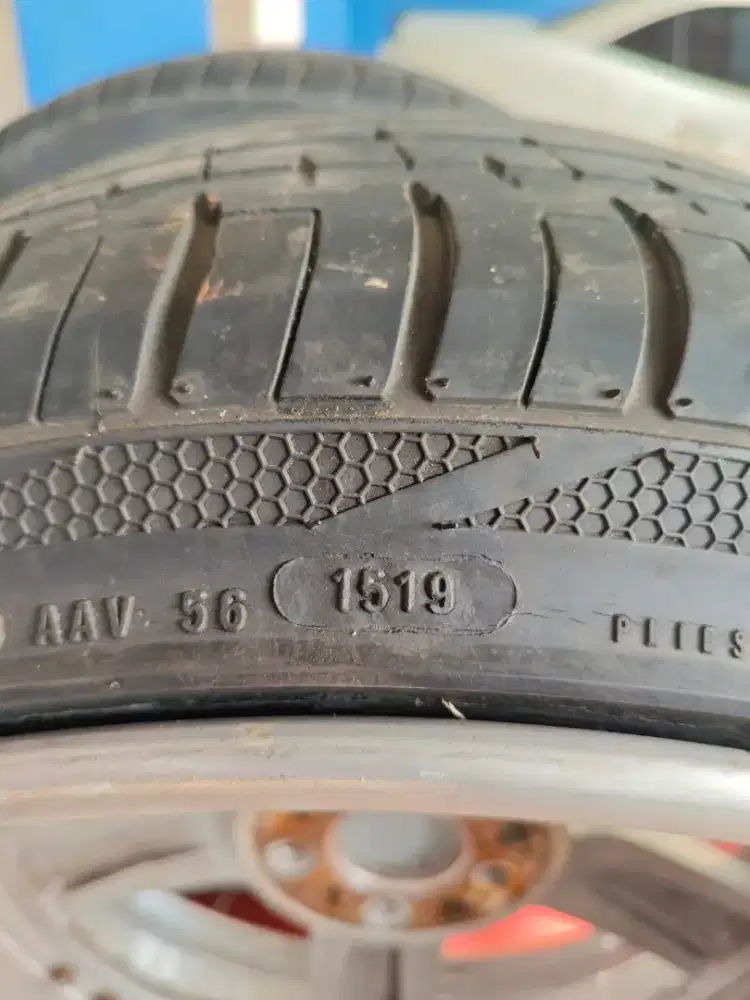 Ban 255 35 R20 Accellera