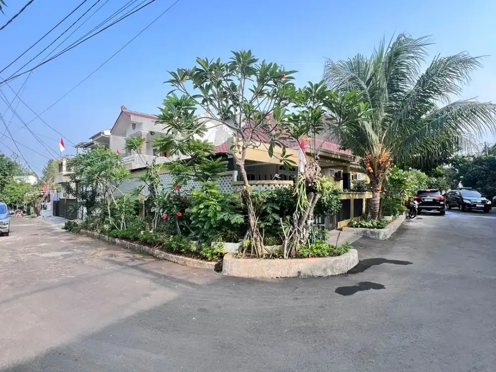 RUMAH DIJUAL CEPAT MURAH DI KOMPLEK BINTARO TYPE HOOK SIAP HUNI