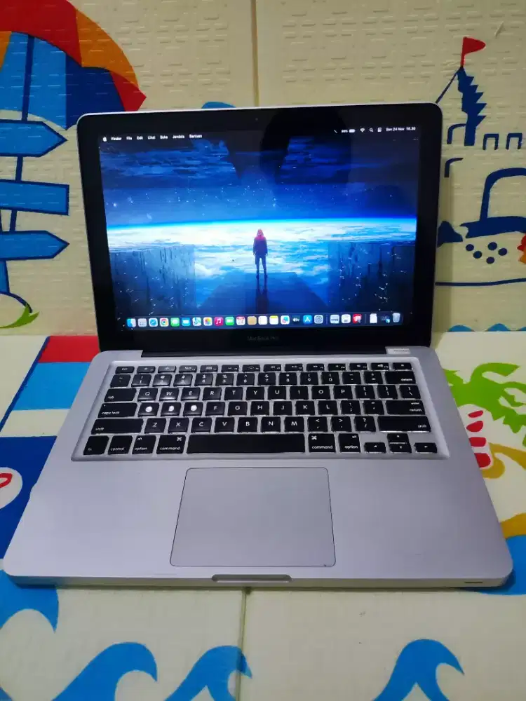 Laptop Murah MacBook Pro 13in mid 2012 core i5 ram 4/1tera