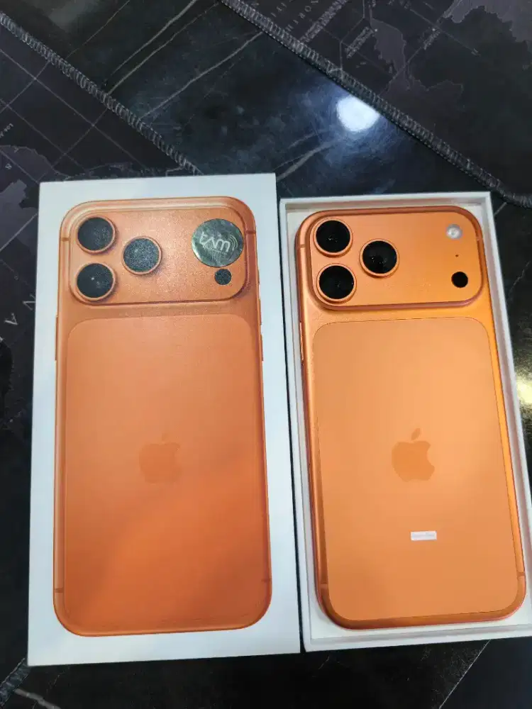 IPHONE 17 PROMAX ORANGE