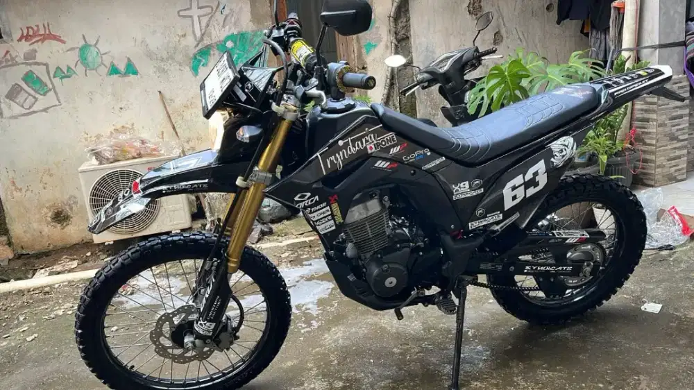 Honda CRF 2023 Tangan pertama