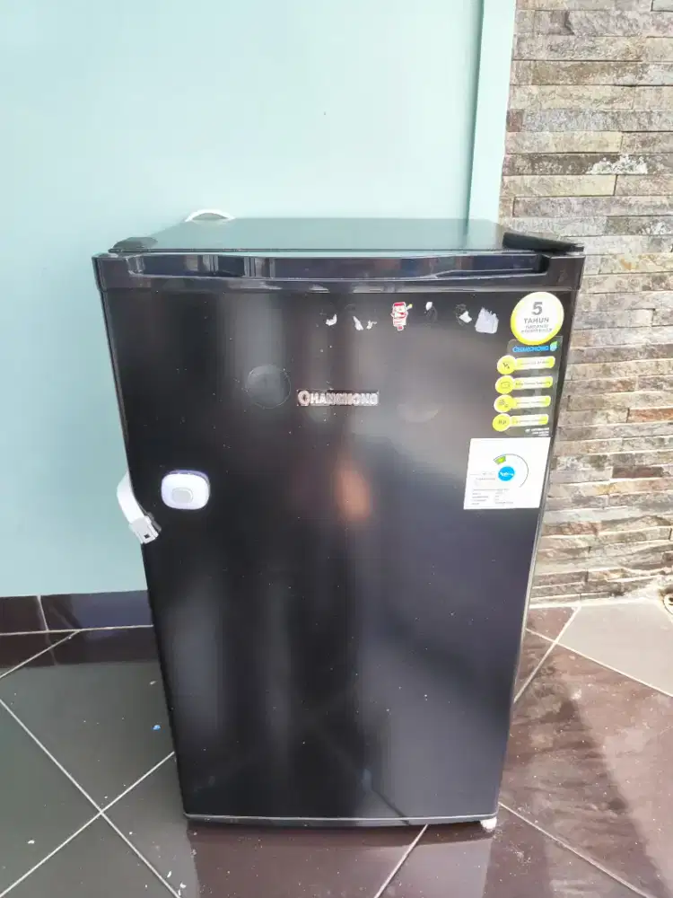 Kulkas Changhong mini 1 pintu 100L CBC 100 Black