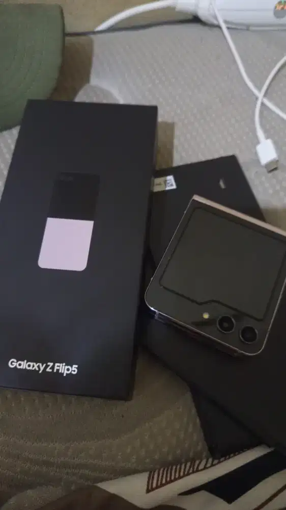 Samsung Z flip 5 256