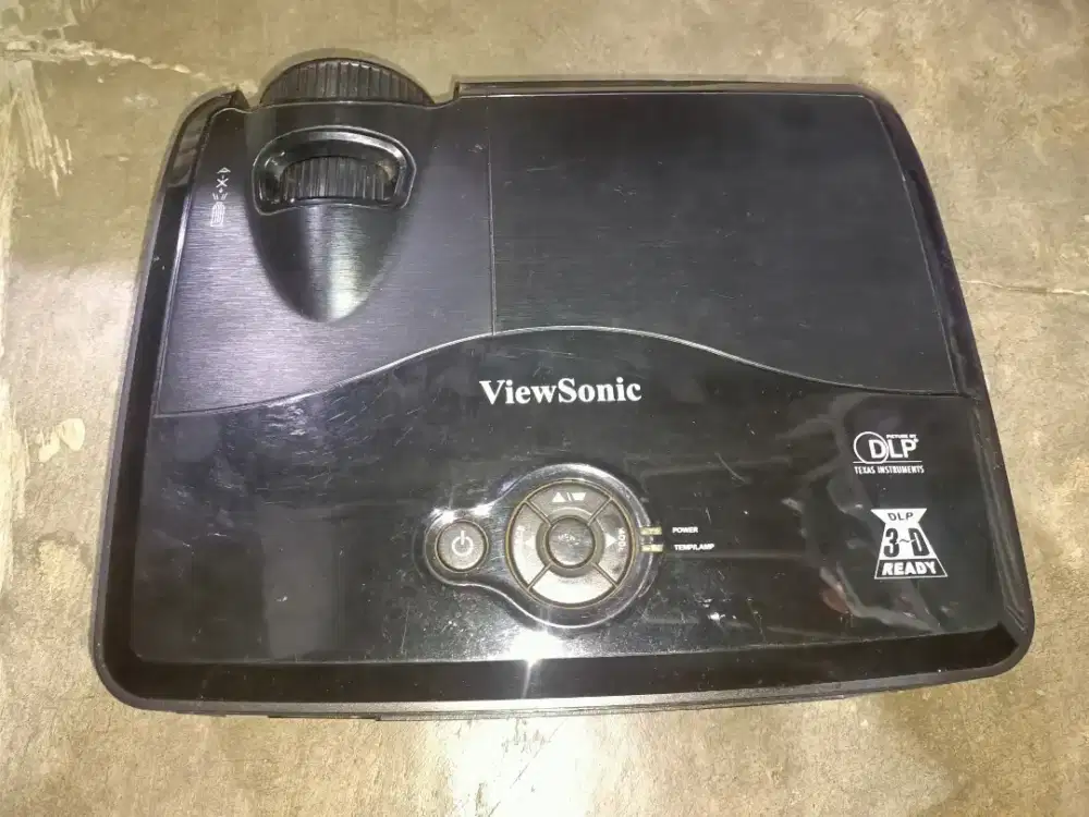 Proyektor viewsonic . Bening