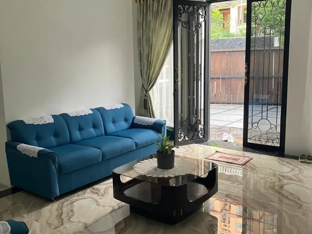 Dijual Rumah Nyaman Asri di Budi Sari