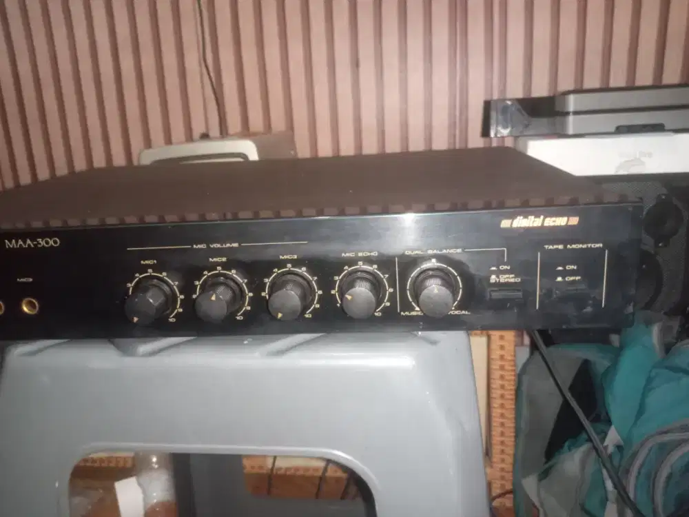 Pioneer stereo mic mixing maa300