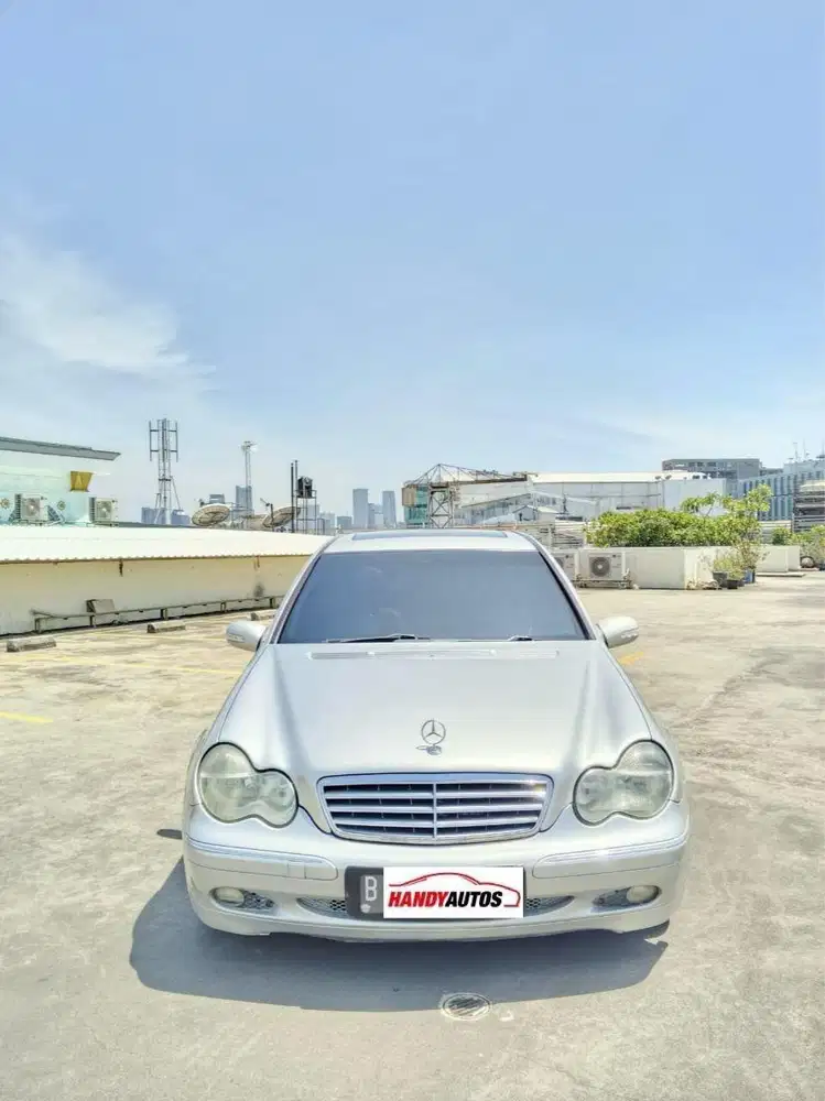 Mercedes Benz C240 Sunroof Tahun 2002 Automatic Abu abu