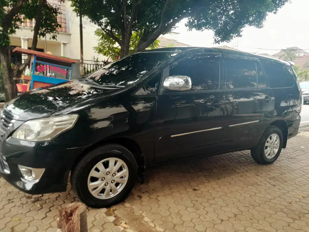 Toyota Kijang Innova 2013 Bensin