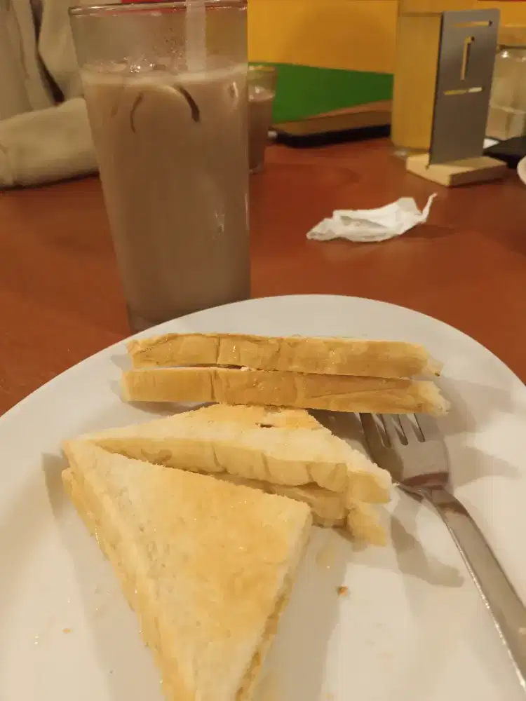 DICARI COOK  & HELPER COOK