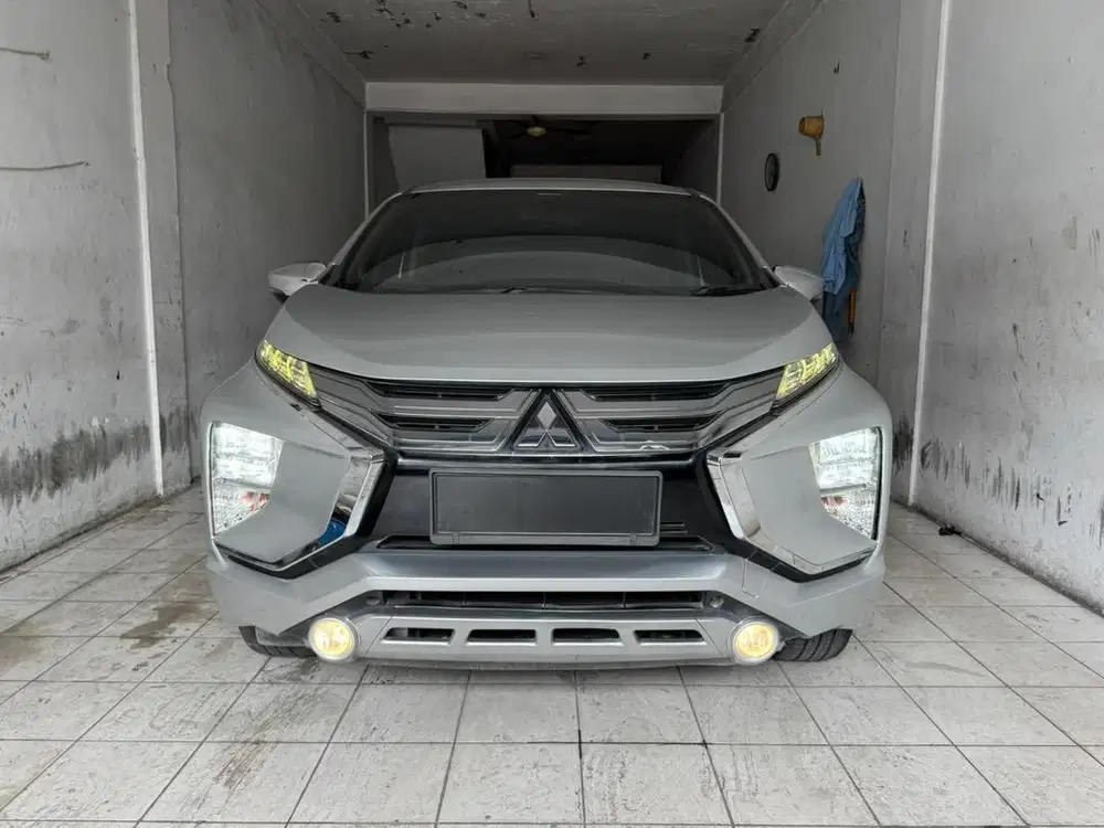 Tdp 40 Jt Mitsubishi Xpander Ultimate Matic 2020 Silver Service Record