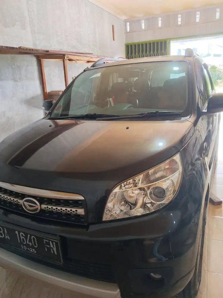 Terios Hitam 2012 Istimewa