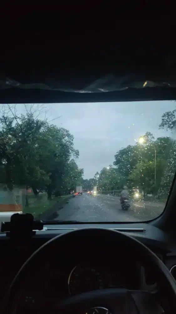 Rental mobil dalam atau luar kota