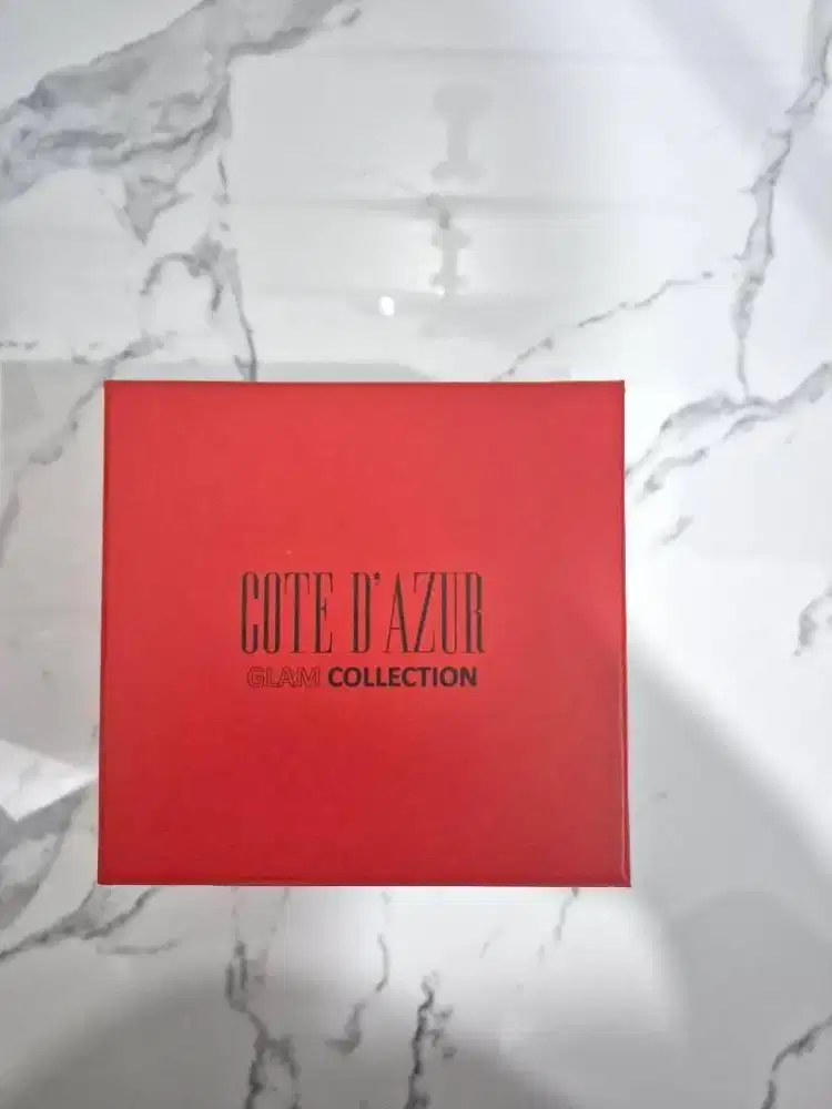 Jam tangan wanita berikut accessories