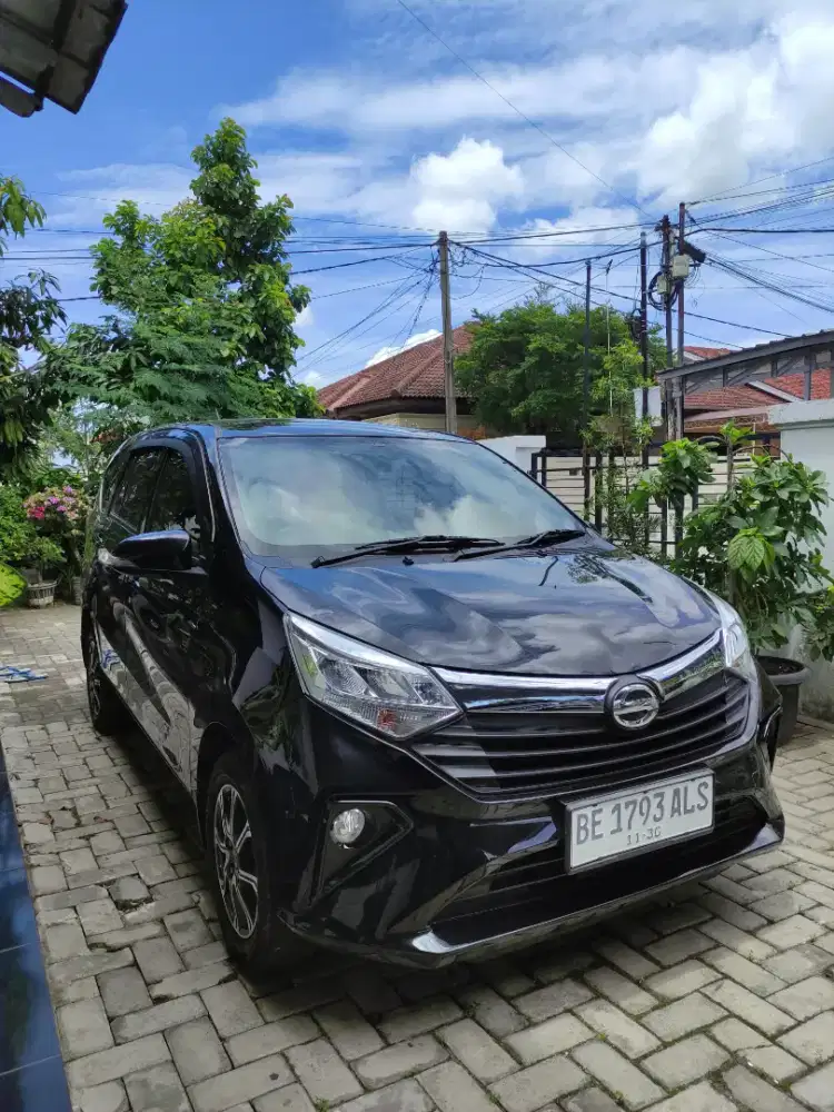 Sigra R deluxe 2019 matic