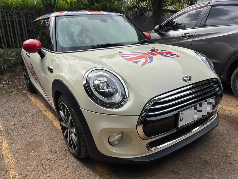 Like New. Mini Cooper 2018 Facelift f56