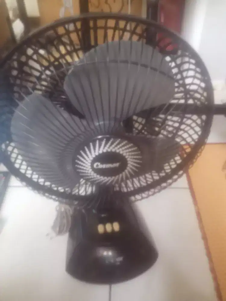 Kipas angin meja 9 inch merk cosmos normal siap pakai nego tipis
