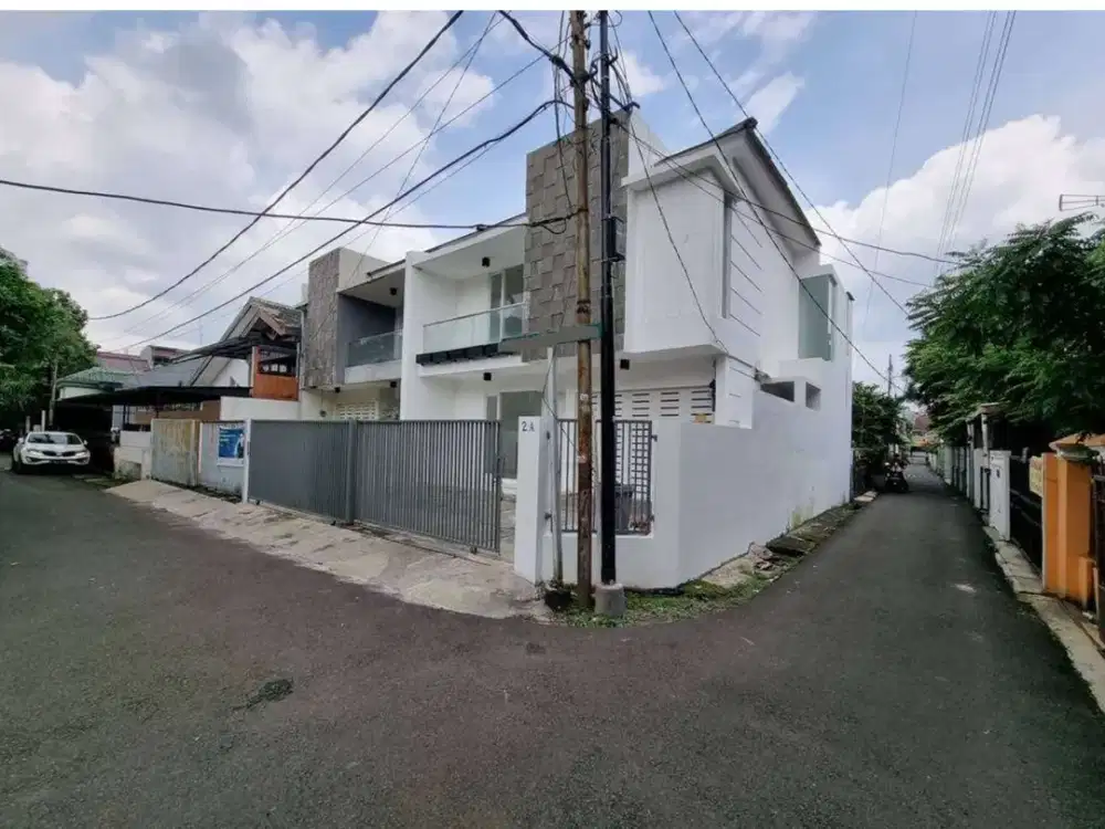 Rumah Bagus 2 Lantai Posisi Hook Bebas Banjir Bisa Untuk Hunian Maupun Kantor di Tebet jakarta Selatan