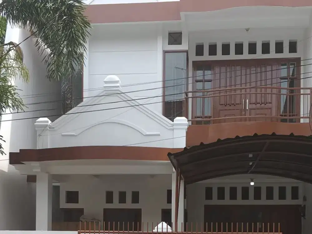 Rumah minimalis siap huni dalam komplek di cigadung