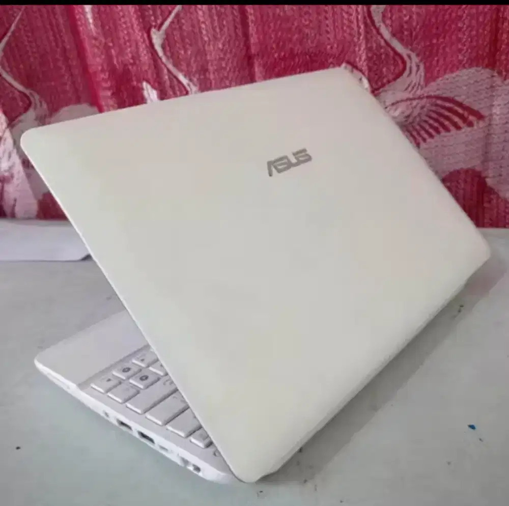 Laptop/notebook eepc asus intel atom murah