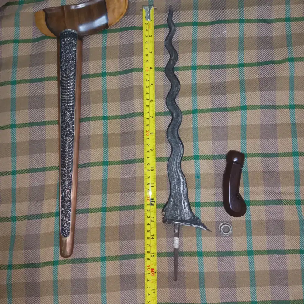 Keris sengkelat, luk 13. Tangguh utuh sepuh
