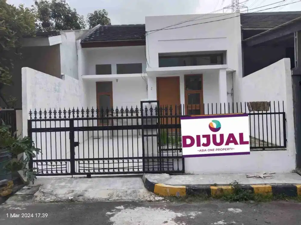 Rumah Minimalis, bangunan baru di dalam cluster dekat Fresh market cikunir