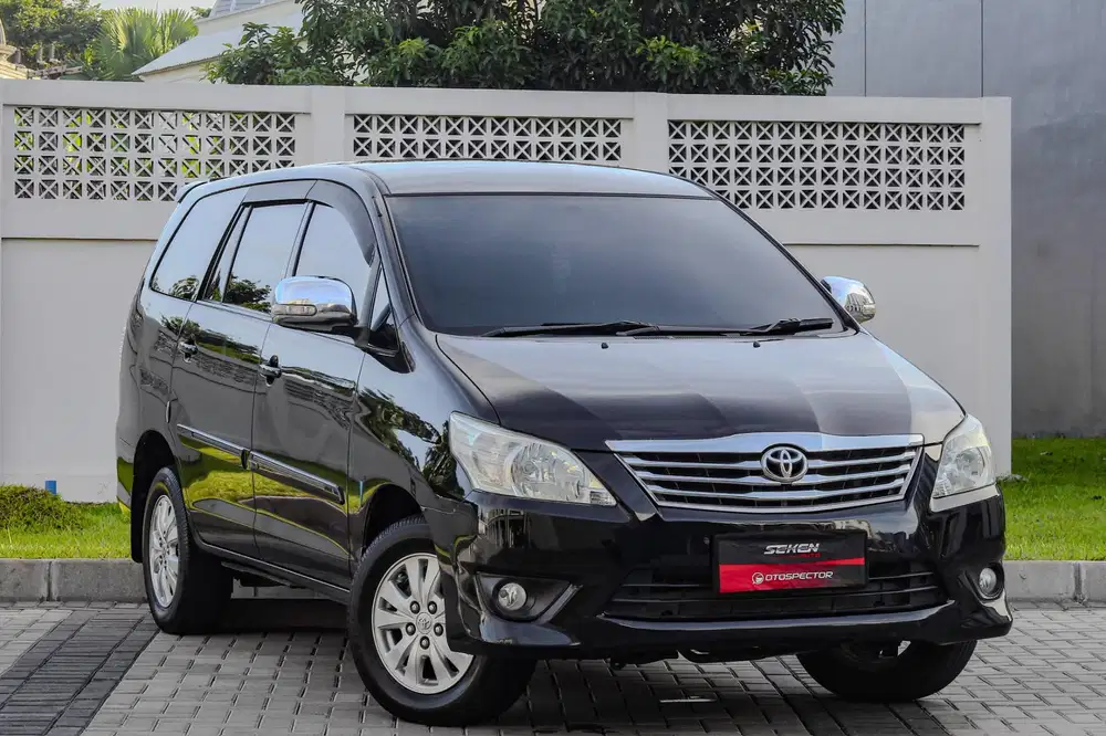 Toyota Kijang Innova 2.0G 2.0 G Bensin AT Matic 2012 Hitam Metalik.