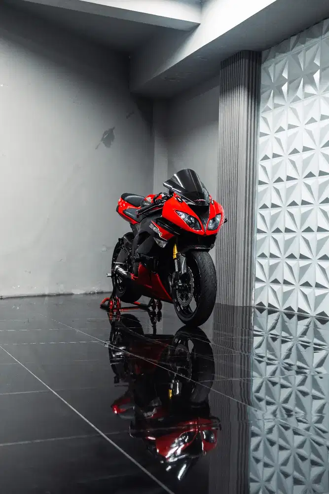 Kawasaki ZX-6 R Red 2011