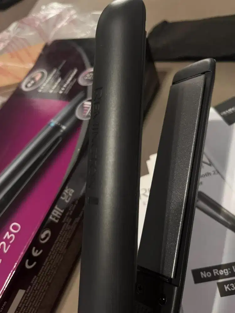 Catokan rambut Remington Ceramic Glide 230 (Type S3700)