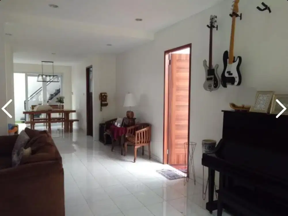 Di jual Rumah  di Jl Kenari Bintaro Sektor 2 - Ciputat Timur