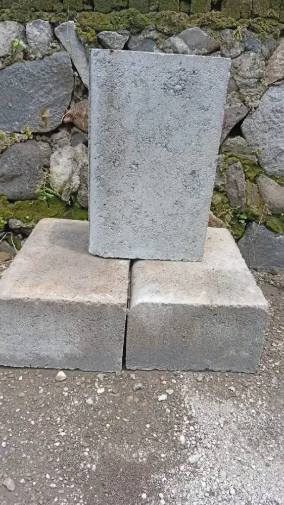 Kastin jalan dan paving