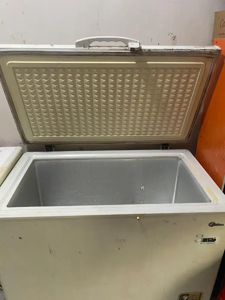 Freezer Midea Bekas