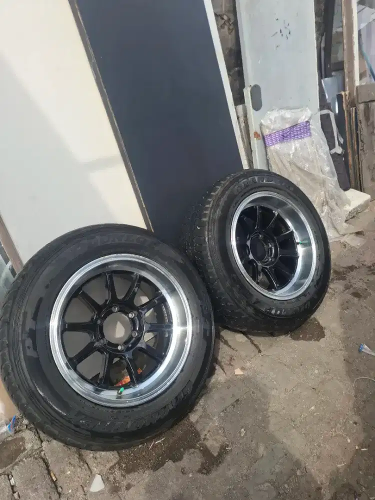 Velg set + ban hsr toboali R18 cocok buat pajero fortuner hilux triton