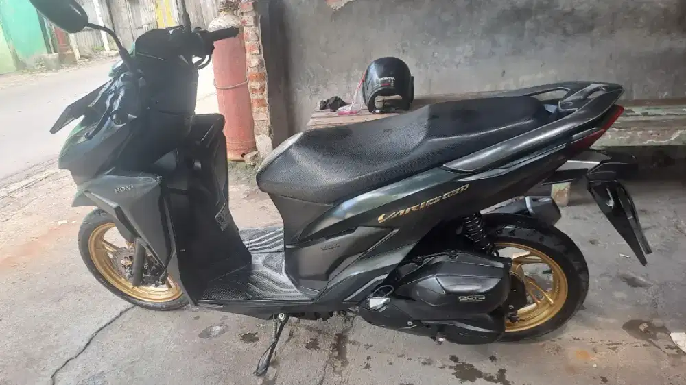 vario 2021 tangan pertama