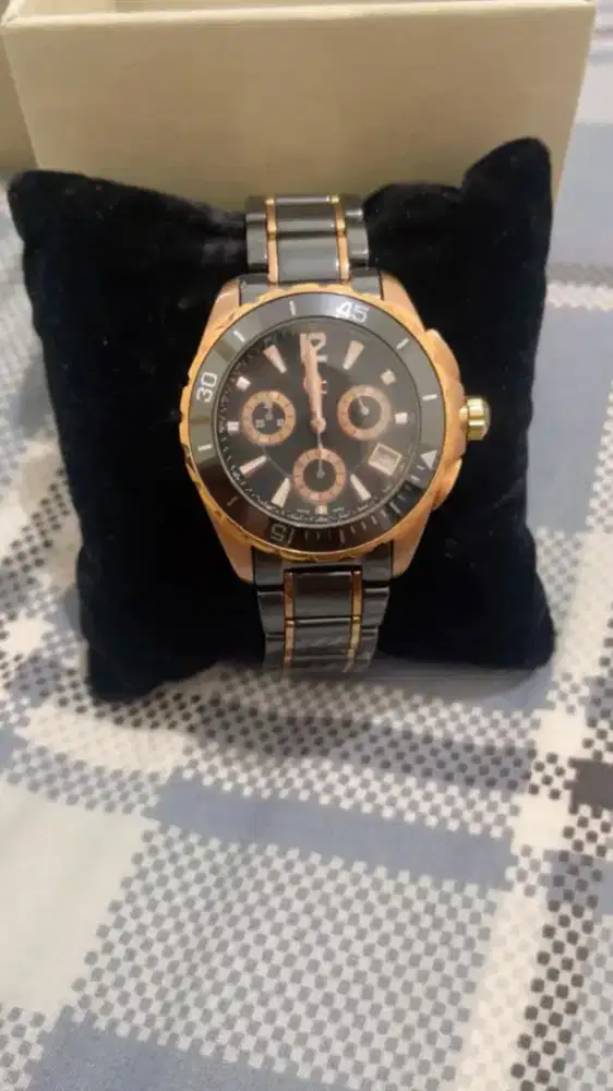 Jam tangan guess wanita