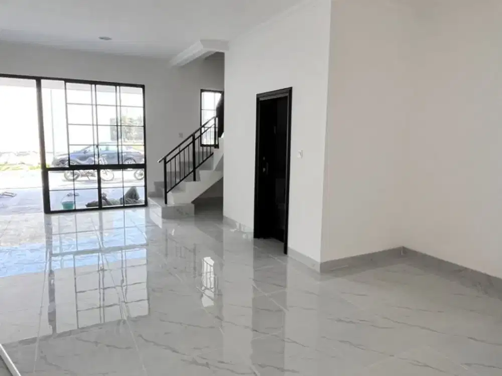 sewa rumah 2 lantai PIK 2 uk 8x15m kosongan