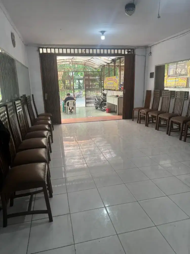 Jual cepat ruko strategis 3 lantai siap usaha apapun