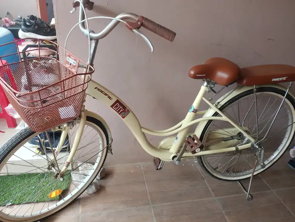 Sepeda ontel besar merk Pasific