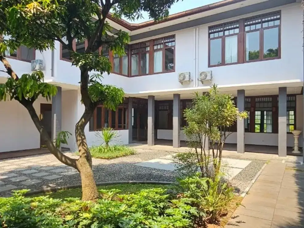 Rumah 2 Lantai Luas Strategis di Mainroad Setraduta Bandung Utara