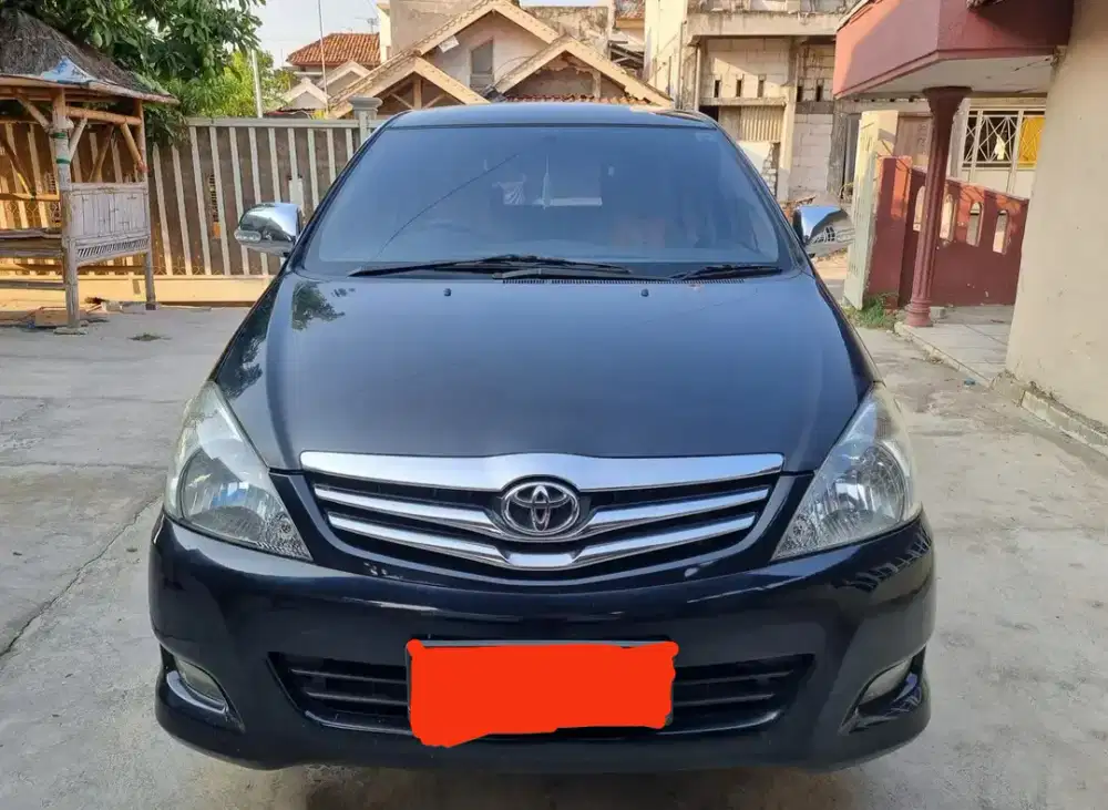Kijang Innova 2.0 V 2010 AT