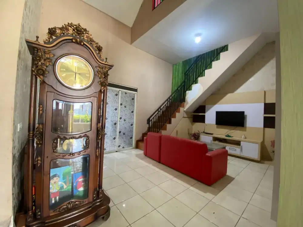 MURAH! Rumah Minimalis Depan Taman di Kota Baru Parahyangan