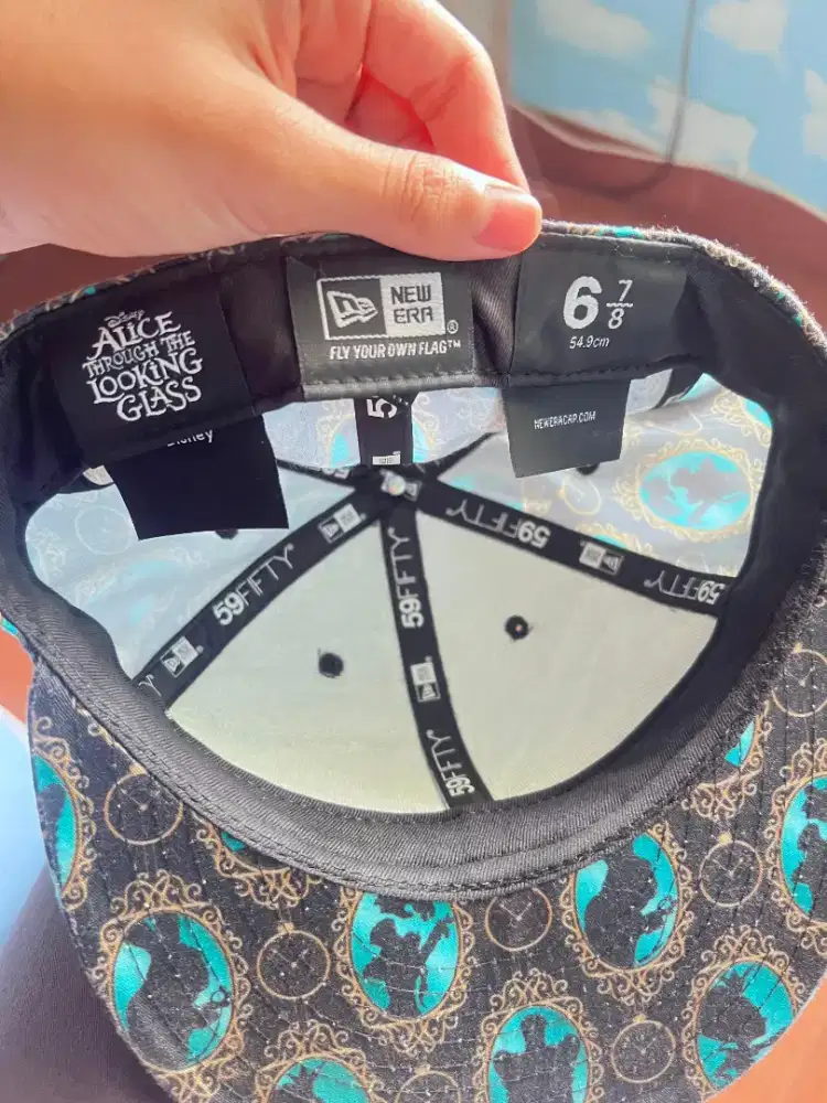 Topi New Era 59FIFTY - Alice Through The Looking Glass - Ukuran 6 7/8