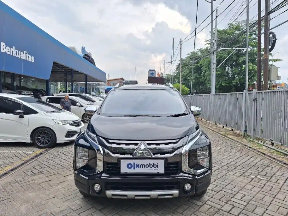 LOW DP Mitsubishi Xpander 1.5 Cross Premium Package Bensin-AT 2022 DKE