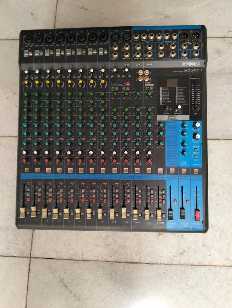 Mixer Yamaha MG16XU