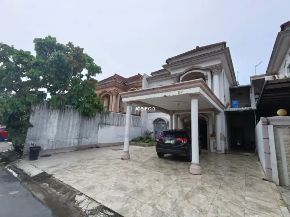Rumah Besar & Mewah di Jalan Boulevard Taman Dutamas – Batam Centre