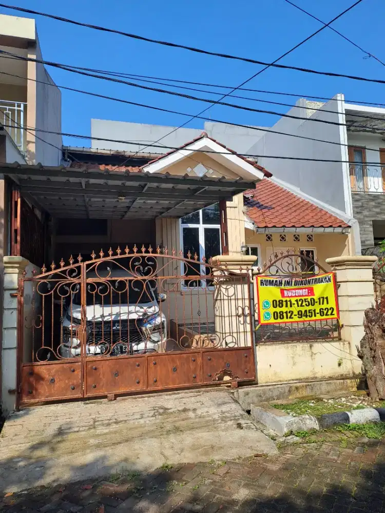 Di sewakan Rumah / Tahun di perumahan Depok Maharaja Blok H1 No.11