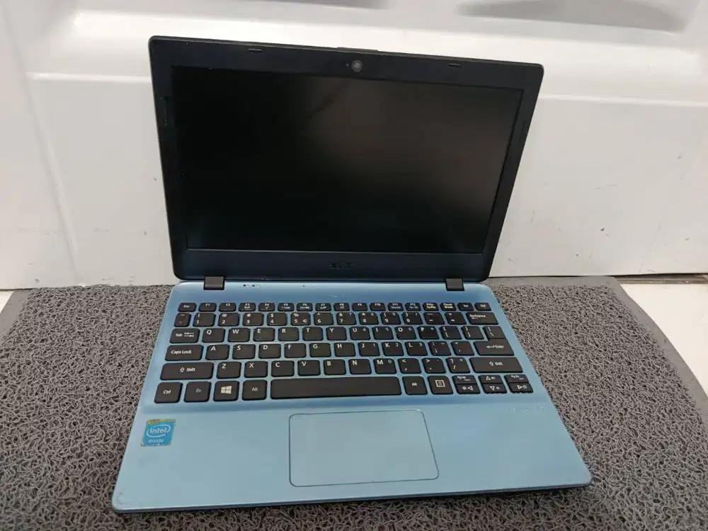 Laptop Acer  aspire/V5  Windows 10 pro 64-bit  Processor Intel Celeron