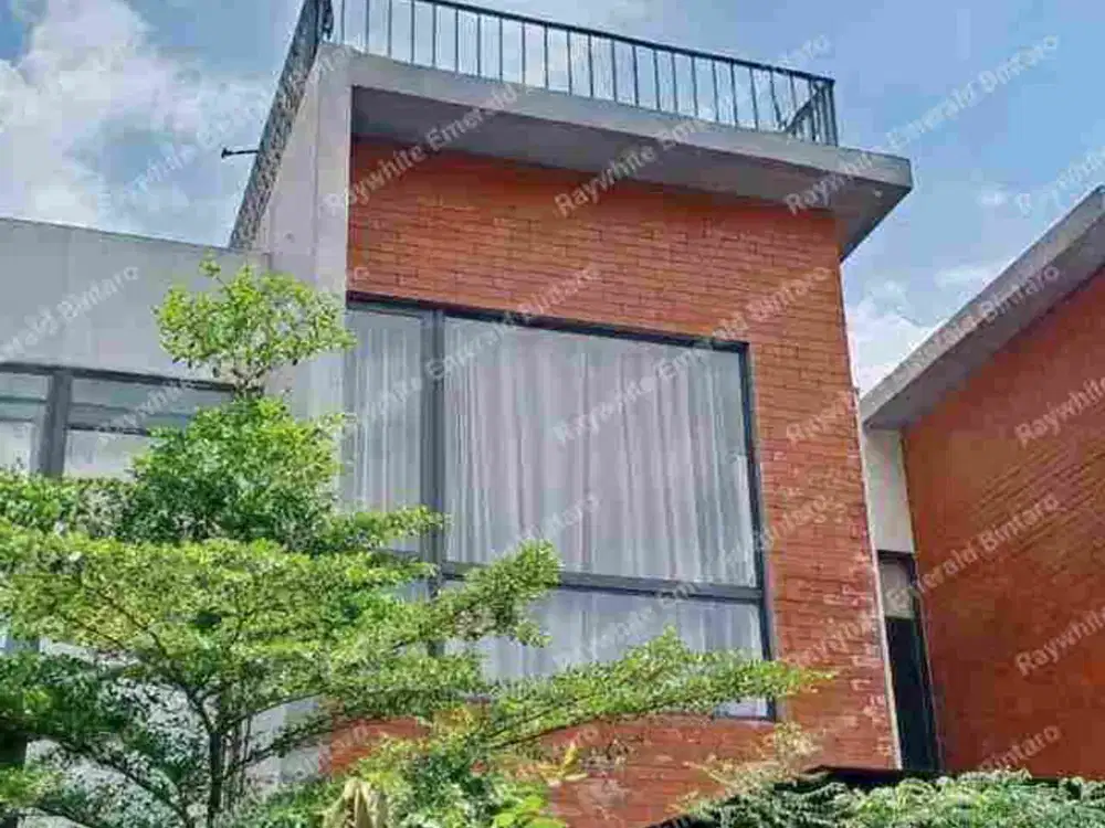 Kebayoran Residence 2 Lantai dengan Rooftop Murah Bagus Strategis di Bintaro Jaya