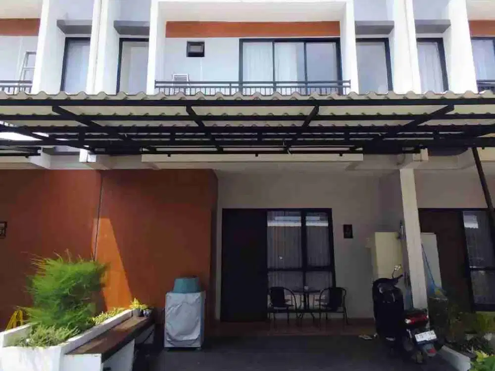 Dijual rumah 2 lantai full furnished suma village